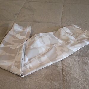 Athleta Camouflage Leggings - Beige and White